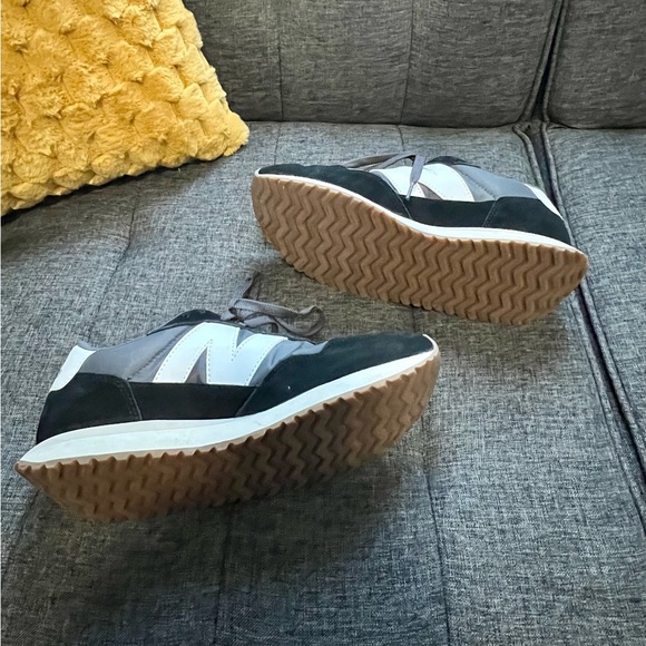 Men’s New Balance 237 sneaker size 9.5 - Picture 6 of 7